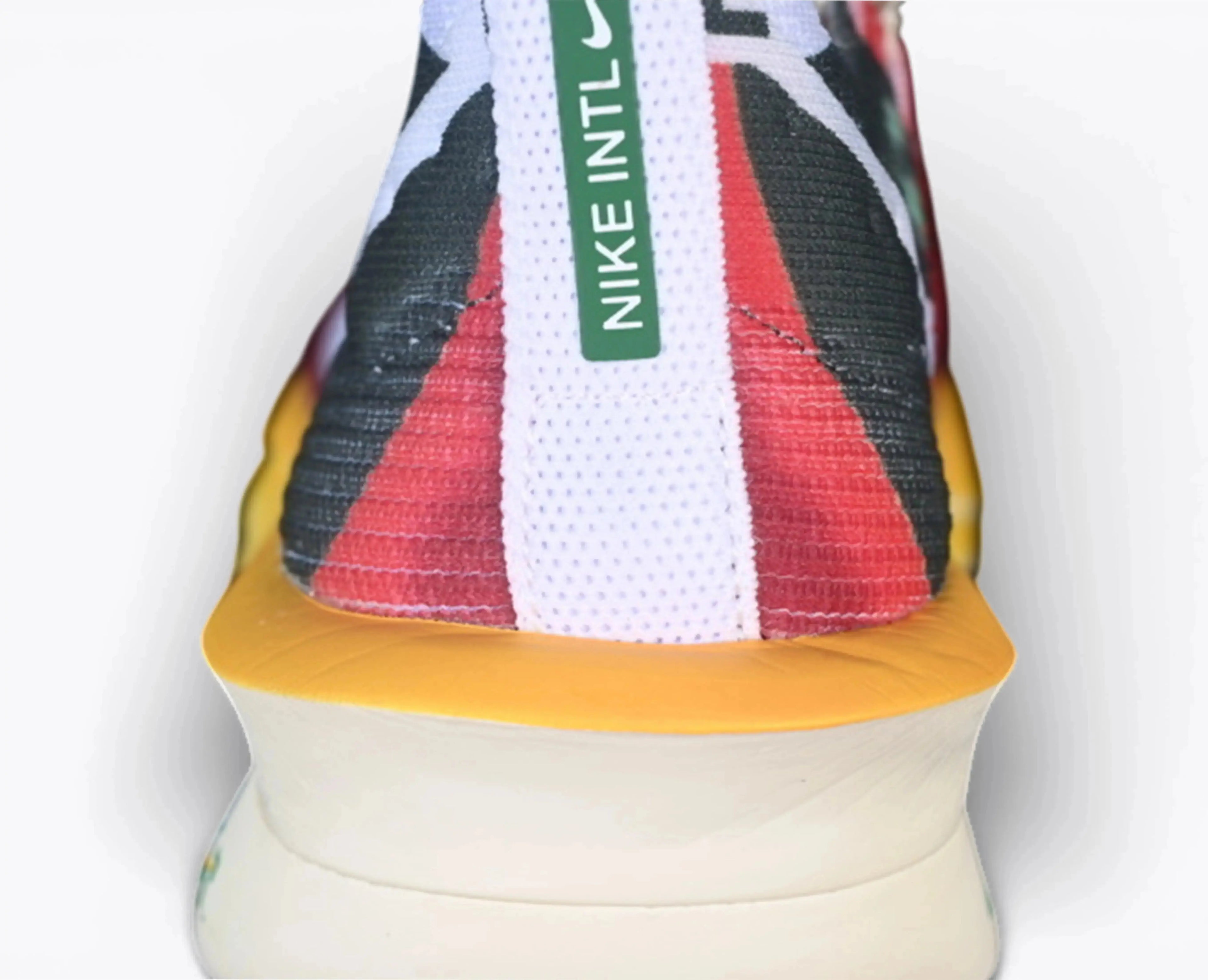 Nike Alphafly 3 "The Sting" International Running Pack 1978 Nike
