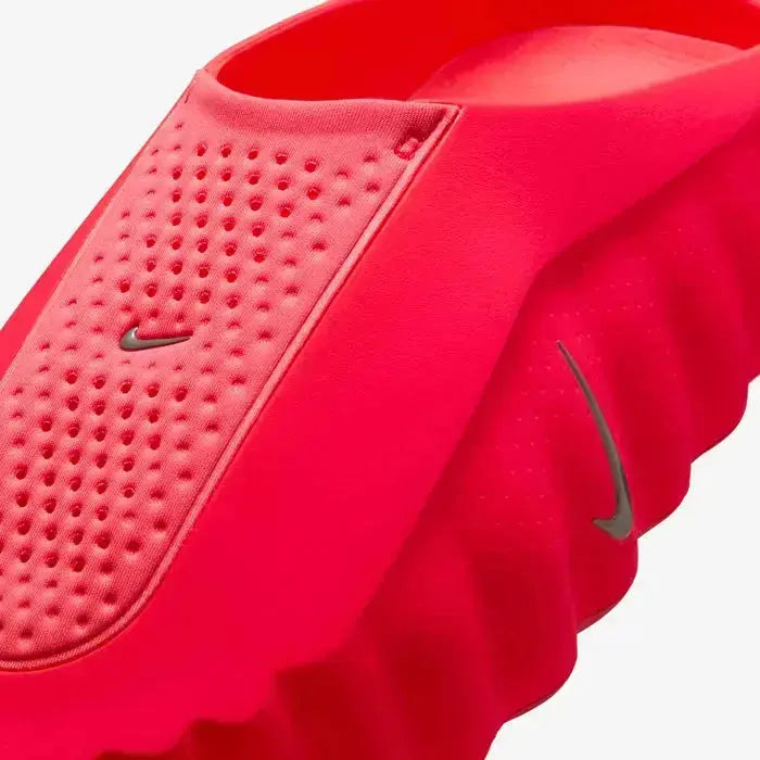 Nike Mind 001 Solar Red — vue trois quarts avant