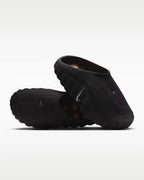 Nike Mind 001 Noir Hyper Cramoisi — sneaker vue face rouge et noir