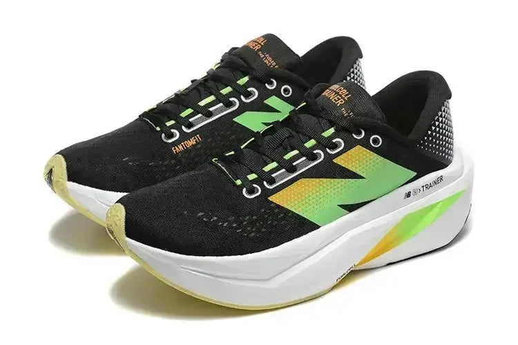 New Balance FuelCell V3 - Black and White New Balance