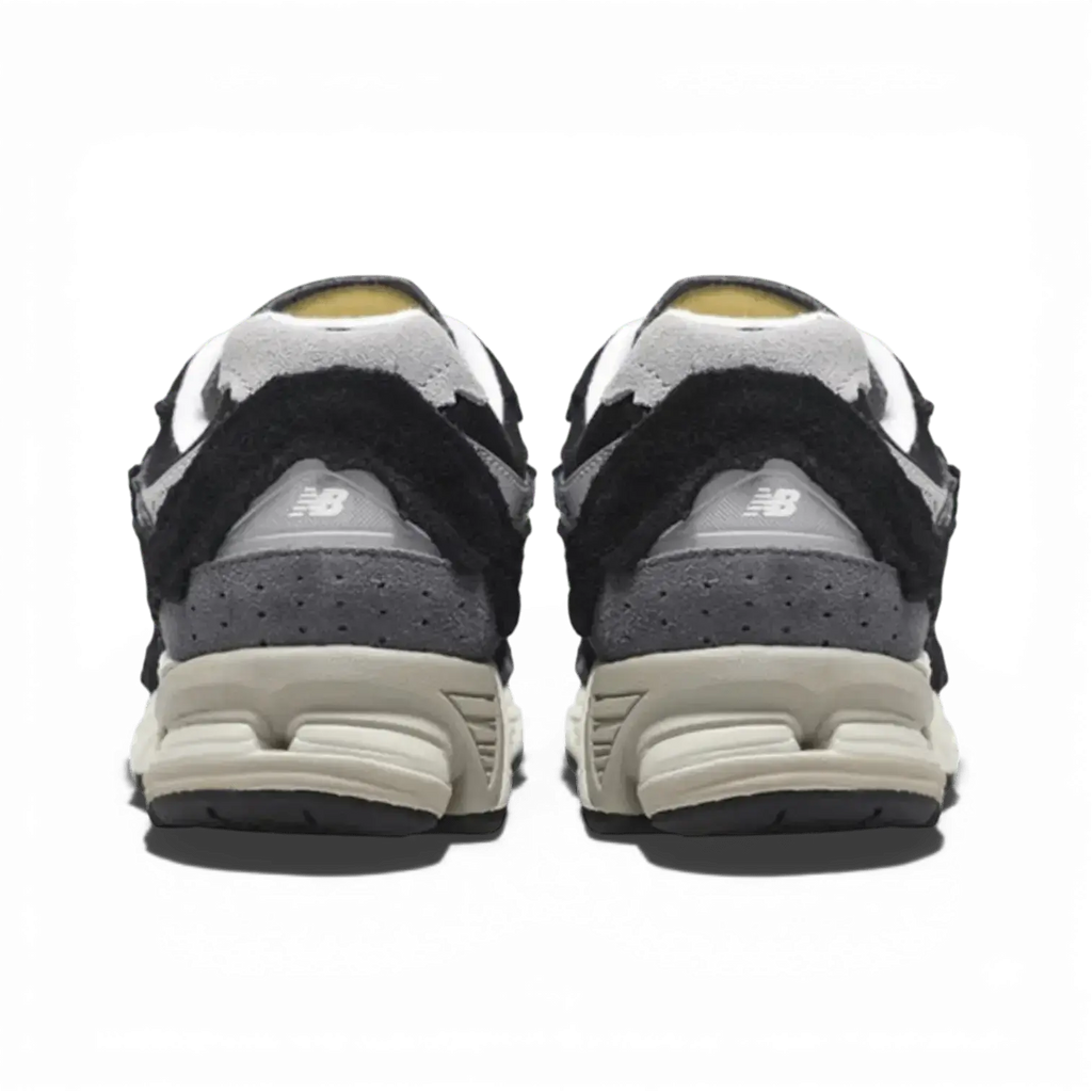 New Balance NB 2002R Protection - Black and Grey New Balance