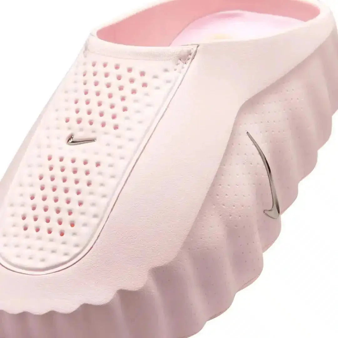 Nike Mind 001 Rose Perle — détail upper nacré premium