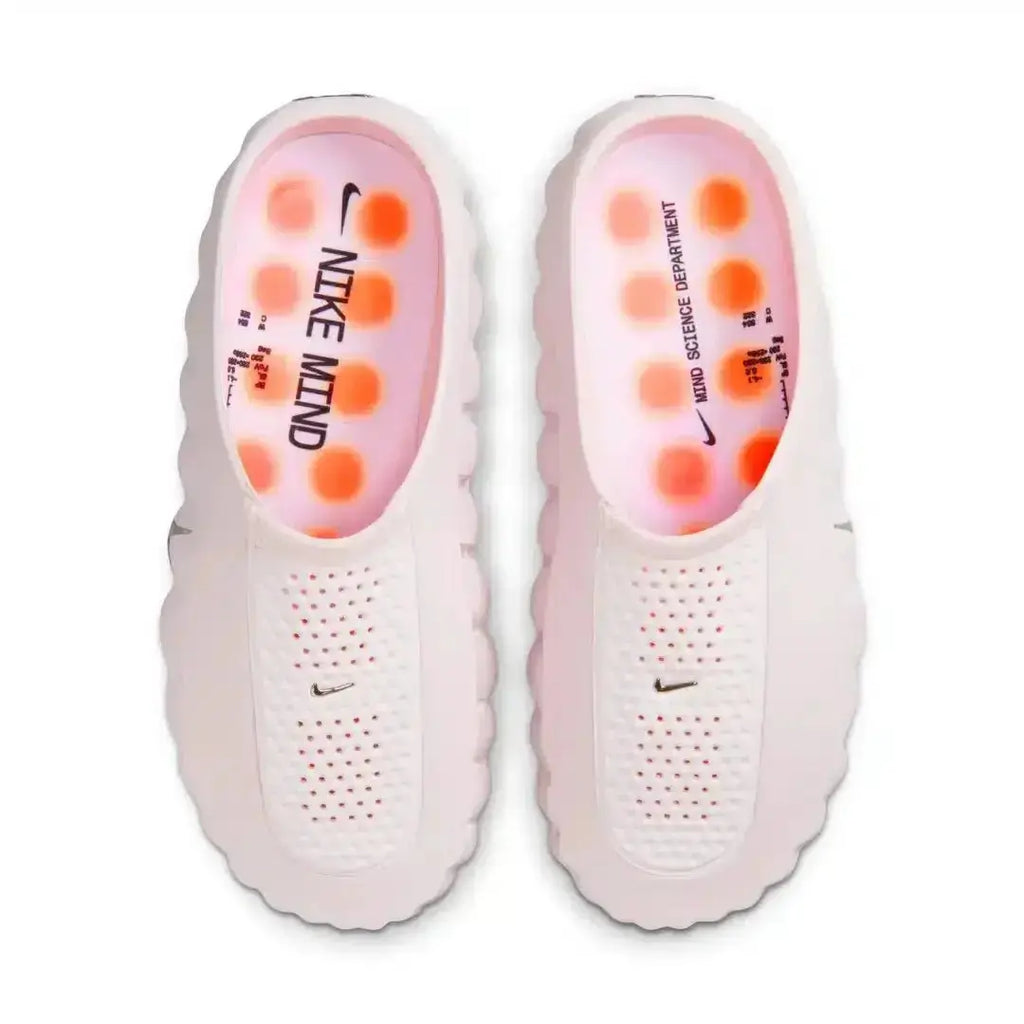 Nike Mind 001 Rose Perle — vue arrière talon Pearl Pink