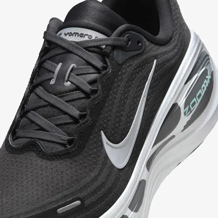 Nike Vomero Plus Anthracite Cannon White Silver Nike