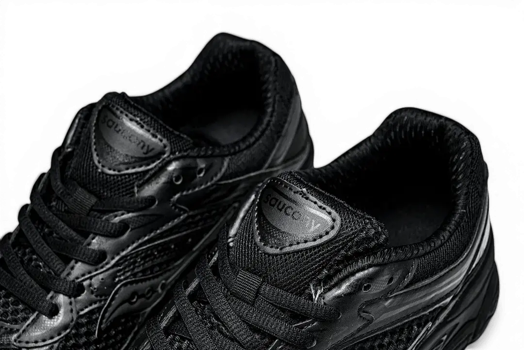 Saucony ProGrid Omni 9 Armor Black – Retro Runner Saucony