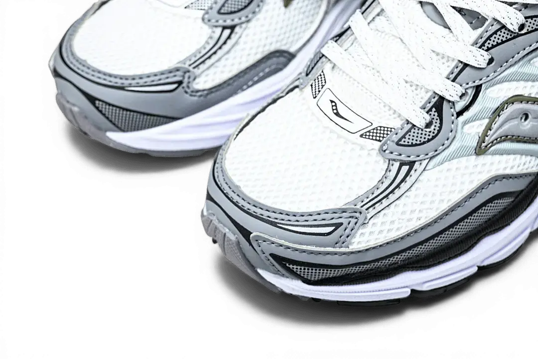 Saucony ProGrid Omni 9 Fabricated Future White Multi Saucony