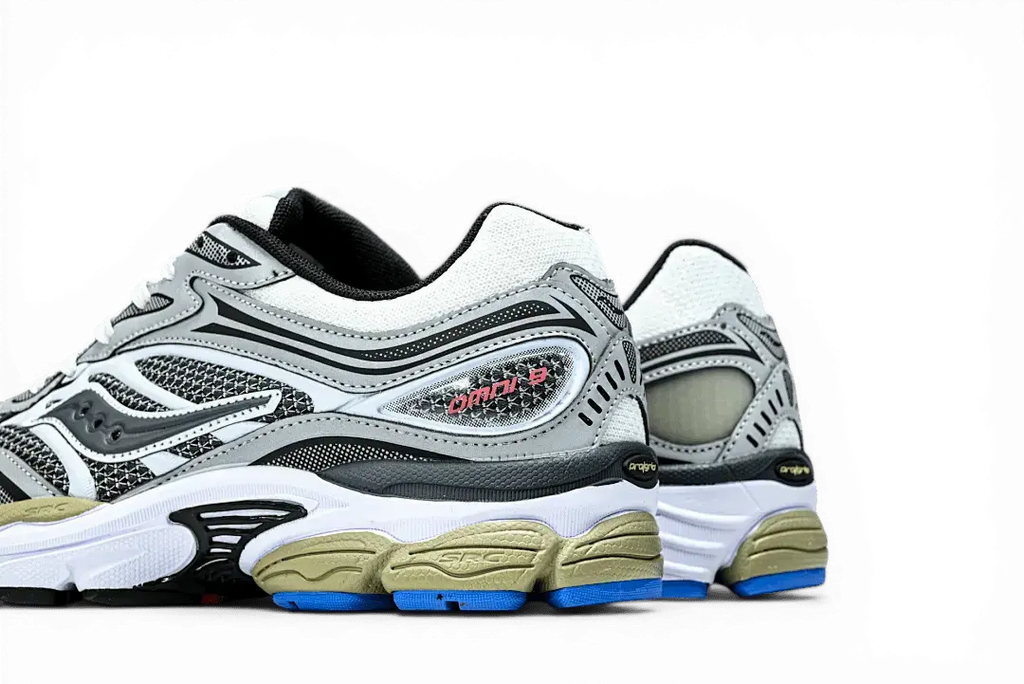 Saucony ProGrid Omni 9 Metallic Grey Silver Saucony