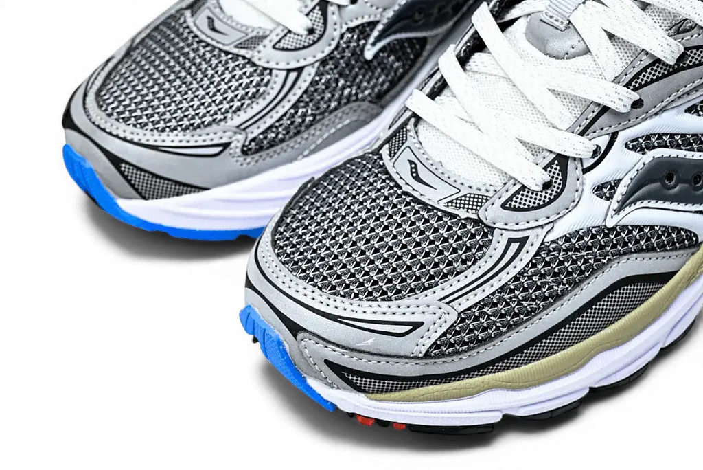 Saucony ProGrid Omni 9 Metallic Grey Silver Saucony